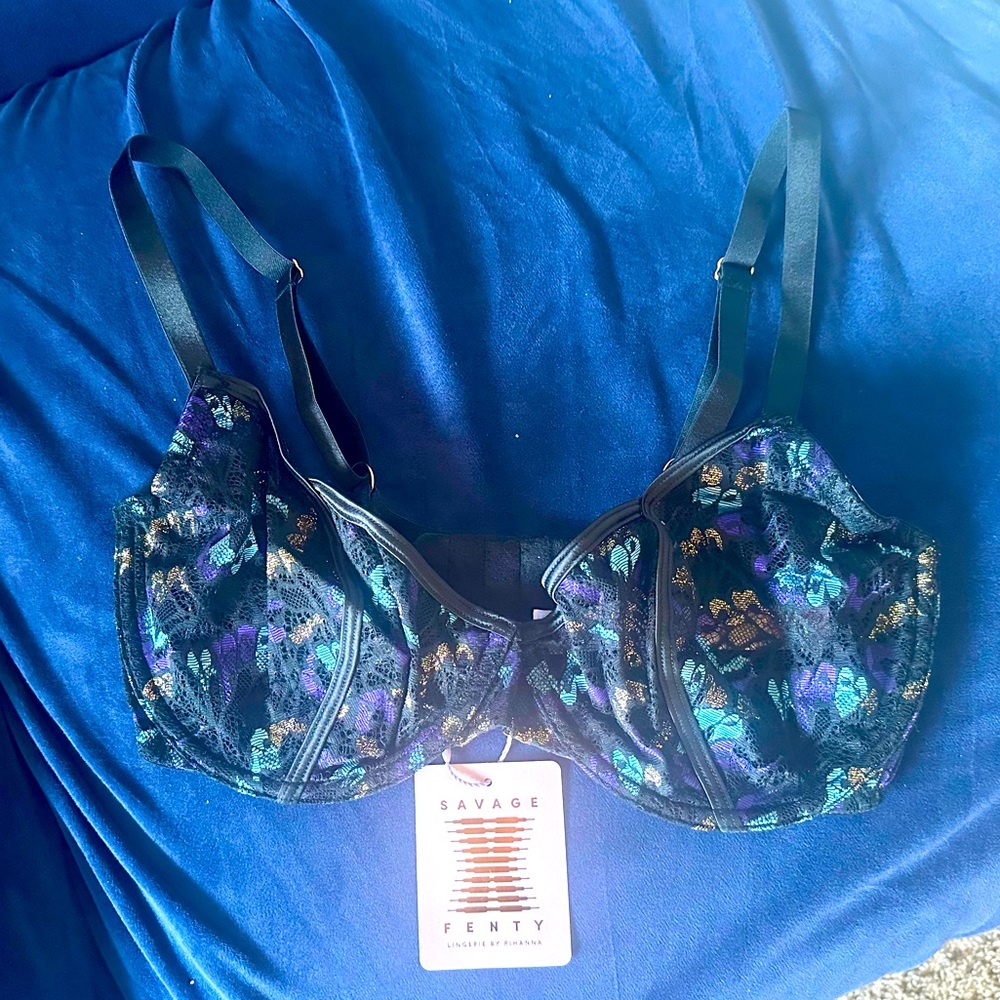 NWT Savage X Fenty Butterfly Wings Unlined Lace Tulip Cup Bra
